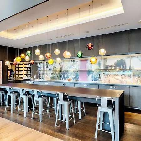 Premier Centre Hotel 3*