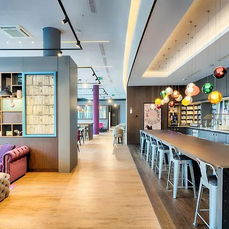 Premier Centre Szálloda 3*