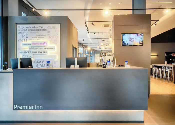 Premier Centre ホテル 3*